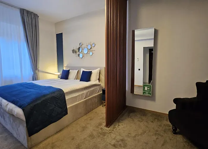 Al Centro بوخارست